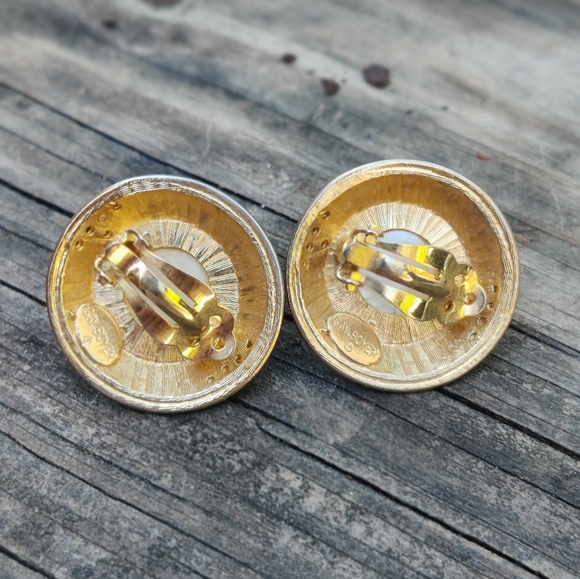 Vintage Gay Boyer Runway Pearl Earrings - Picture 4 of 6